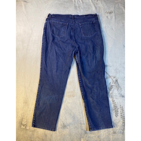 Gloria Vanderbilt, Blue Denim Jeans, Size 18 Excellent Condition Preowned - Picture 5 of 10